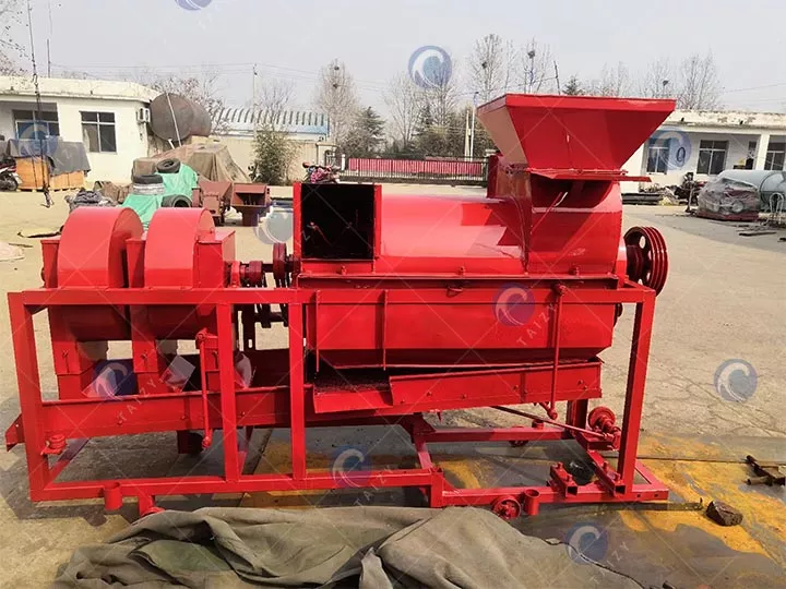 Multi large grain thresher sold to Togo